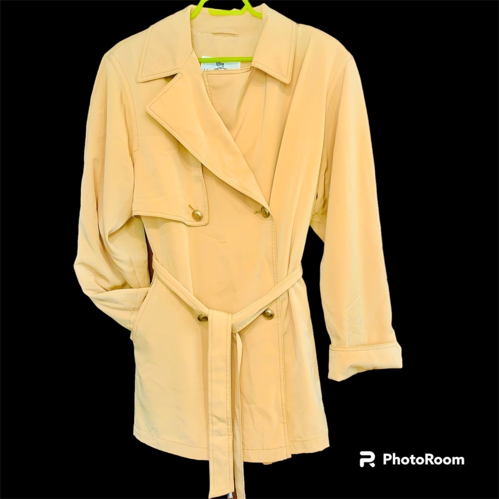 SALE!! ⚡️host pick! Petite Yellow pleated trenchcoat